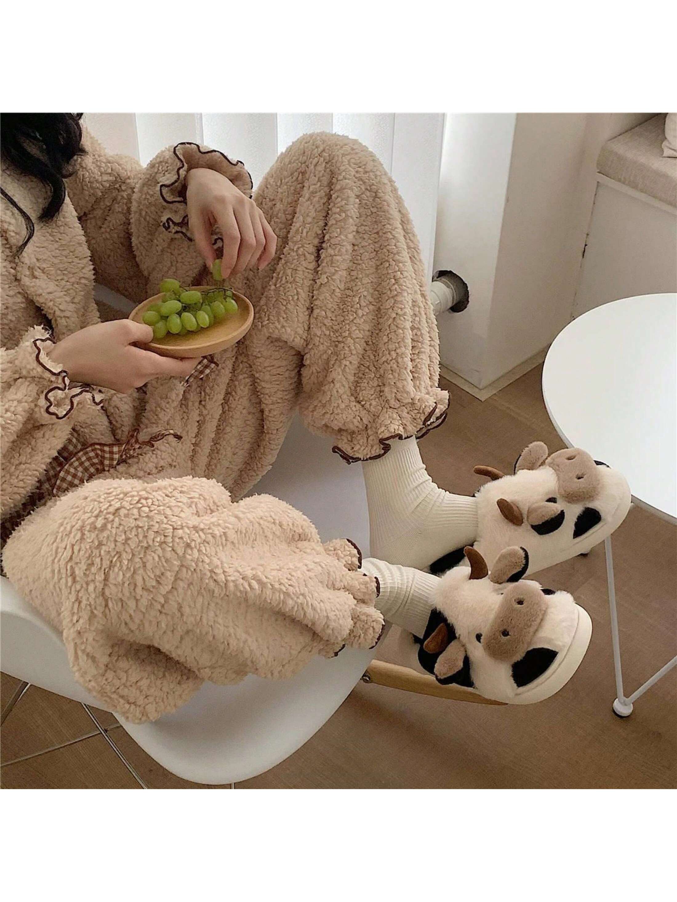 Soft Cow Slippers for Women - Cozy Cotton Animal-Themed Home Shoes Fluffy Winter Shoes for Women House Slippers